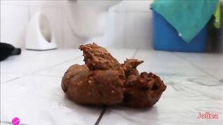 Seudctive German brunette babe showing her big turd