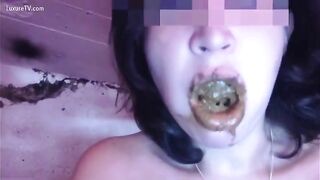 Girl eating loads of messy shit