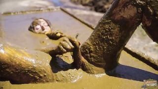Girl licks shit from her fingers while covered in it