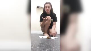 Babe eats her own shit right there on the floor