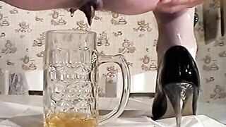 A blonde takes a load of shit in her mouth from the toilet