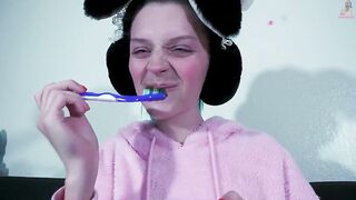 Girl eats her own shit from a toothbrush