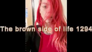 Hot slut bangs her ass on the toilet while taking a huge shit
