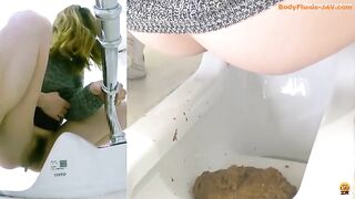 Japanese babes shit in toilet