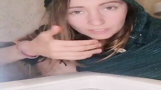 Girl lays in tub full of shit and eats it