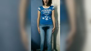 Slutty wife showing her Jeans piss skill
