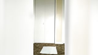 Huge ass wife pooping in her yoga pants