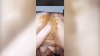 Shit loving babe enjoying solo scat fun