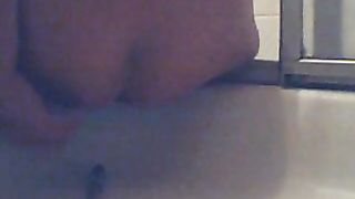 Sexy ass girl pooping nicely