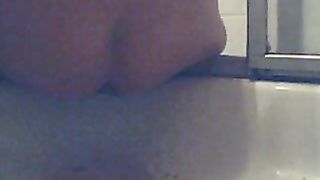 Sexy amateur lady poops