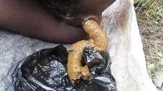 Dark chocolate babe and her caramel poop
