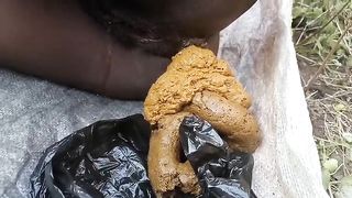 Dark chocolate babe and her caramel poop