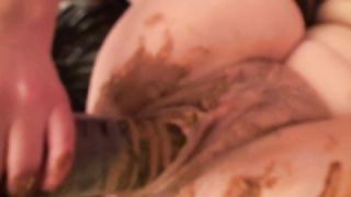 Extreme scat bitch shits for her lover