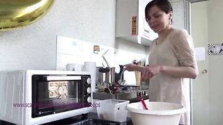 Sweet lady poop cooking