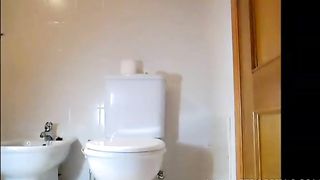 Girl with beautiful big ass pooping in the toilet