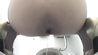 Big bottom lady poops huge load