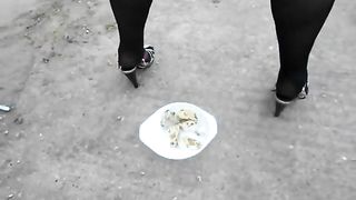 Messy shit from huge ass bbw