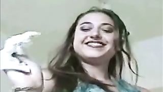 Kinky brunette babe sharing her poopy time