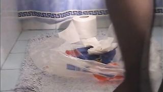 Sexy hot ass milf pooping on the floor