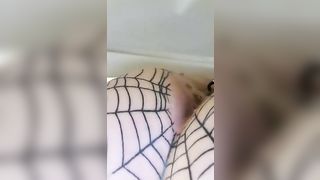 Thick booty milf wants to poop