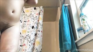 Naughty big booty lady poops