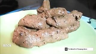 Amateur country girl pooping