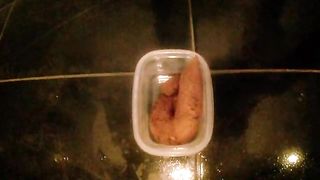Big booty poops in the container