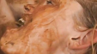 Scat sluts kissing and licking