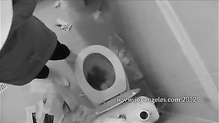 Spycam poop amateur video