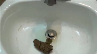 Sexy hot girl drops mussy poop