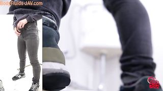 Sporty Japanese girl pooping