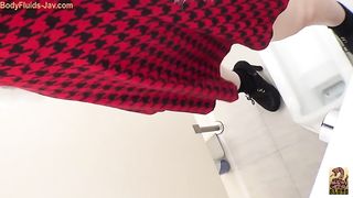 HOT Japanese babe poops alot