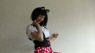 Kinky girl poops on the cake