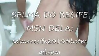 Horny amateur babe showing her poop