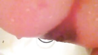 Curvy big ass lady and her sexy poop