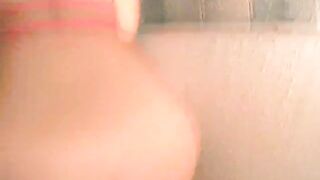 Victoria Lee poops in the bath tub