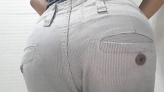 Apple booty babe poops