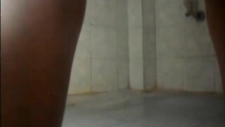 Slutty girl pussy fisting before pooping