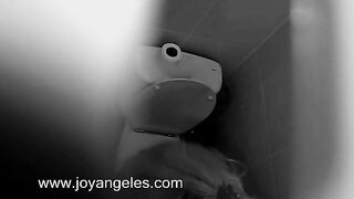 Spy cam video of pooping amateur girl