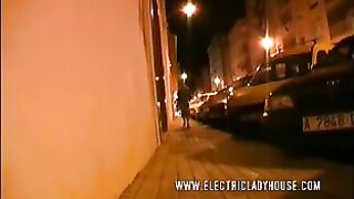 Blonde round ass babe pooping