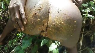 Outdoor pooping and smearing ebony babe