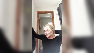 Marvelous UK MILF poops for you