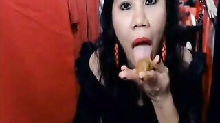 Asian slut licking her shit on the webcam
