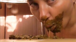 MILF eating yummy shit