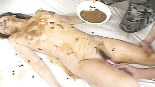 Crazy Jap girl loves smearing session