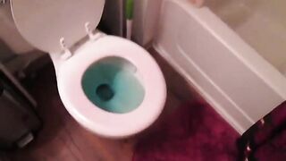 Pretty amateur wife pooping