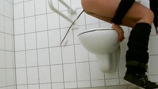Hot ass dropping load in the public toilet