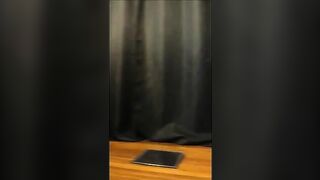 Twerking babe poop teasing solo