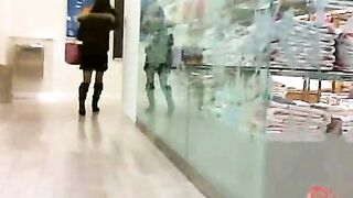 Pushing huge poop out of her booty