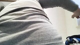 Sexy Italian babe smelly poop